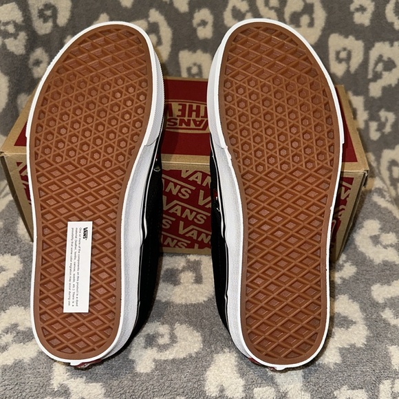 Vans Classic Slip-On π Cherries π βOff the Wallβ New & Never Worn ππ - Picture 14 of 17